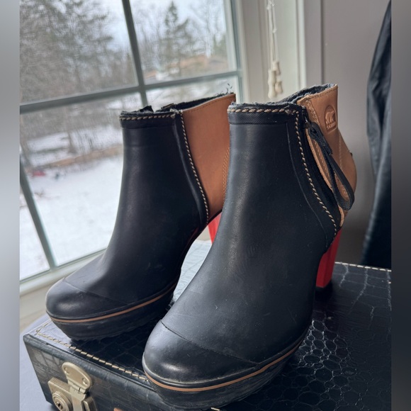 Fun Sorel heeled boot in EUC - Picture 2 of 16